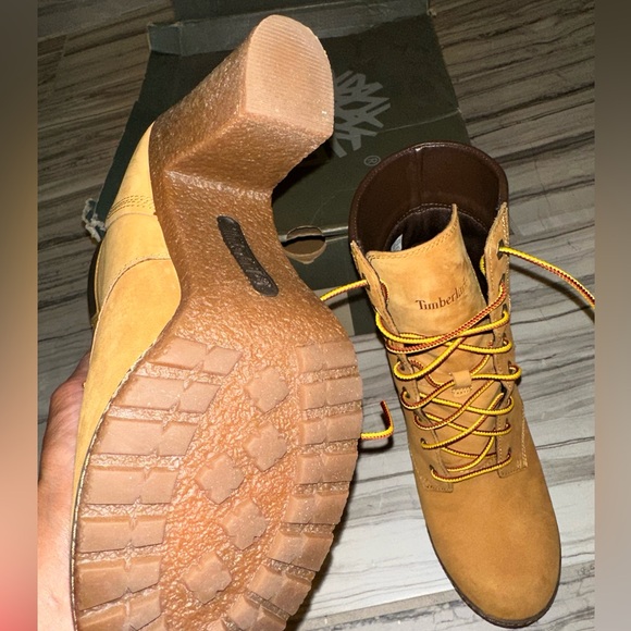 Timberland Women’s Boots - Picture 4 of 14